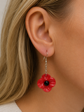 Boucle d'oreille coquelicot longues portée à l'oreille